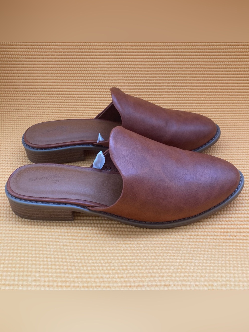 Universal Thread Cognac Brown Leather Slip-On Mules size 8.5